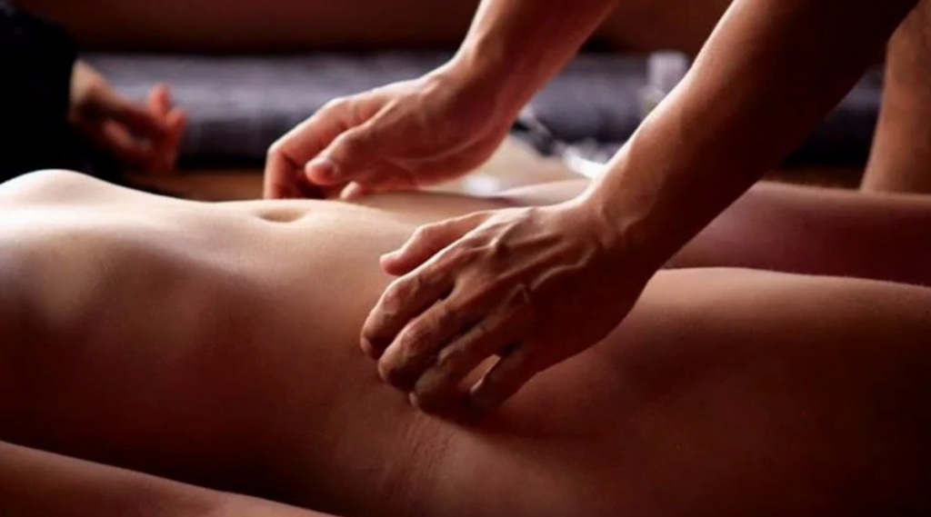 Conheça os efeitos e benefícios da massagem tântrica
